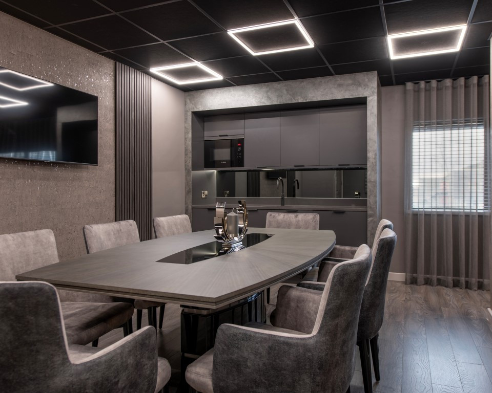 Luxury Office Suite by Caroline Gardner Design